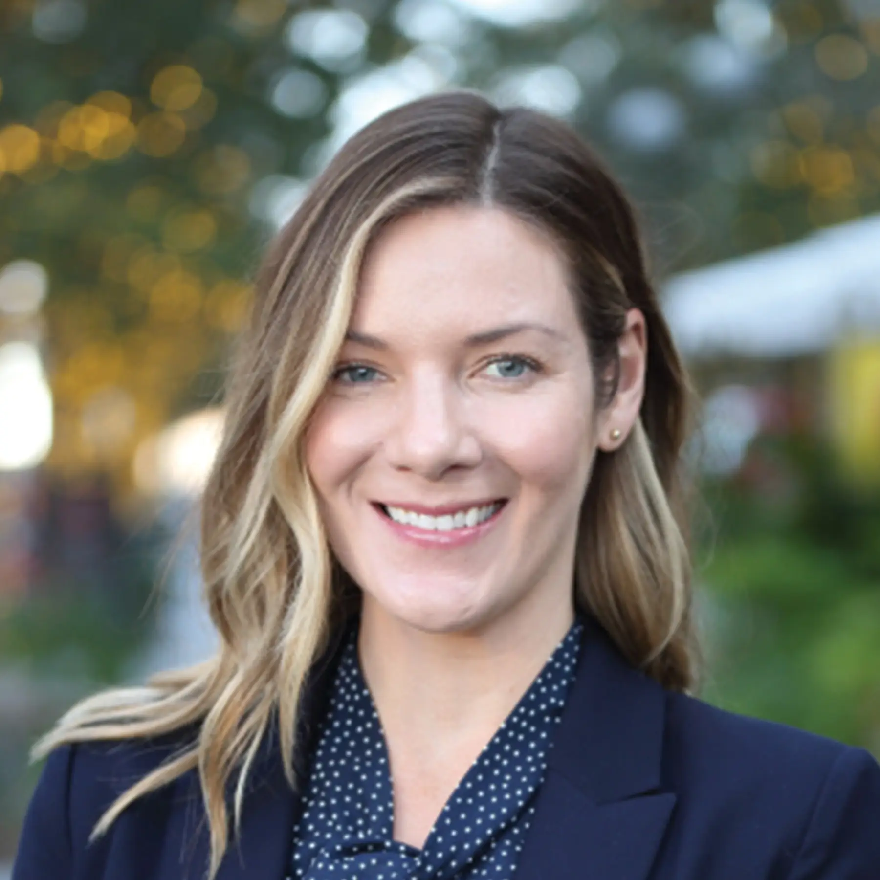 laura harrison headshot 1 x 1