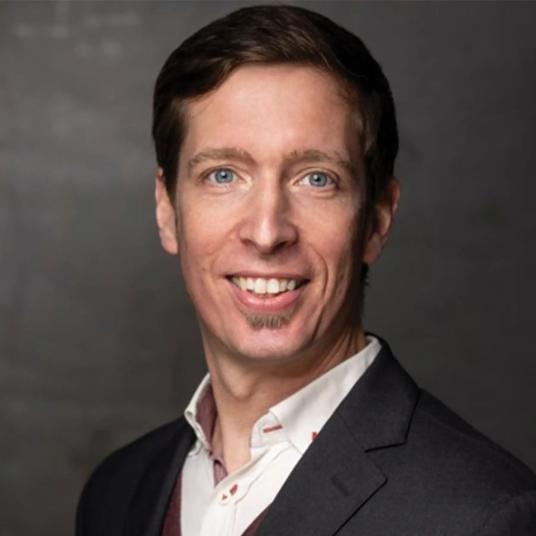 thorsten mewes headshot 1 x 1